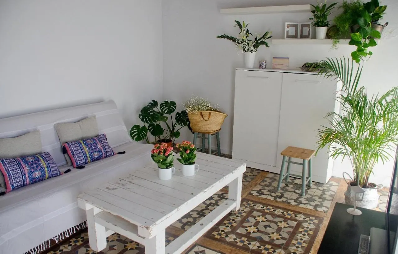 Apartamentos San Hiscio contacts